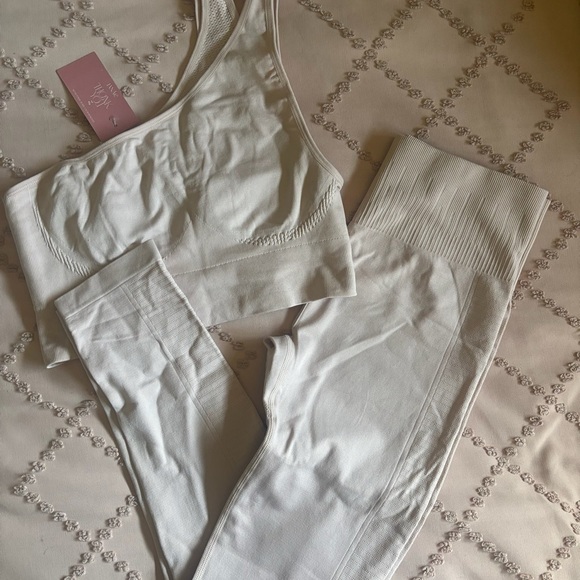 NWT pink mauve workout set one shoulder - Picture 2 of 2